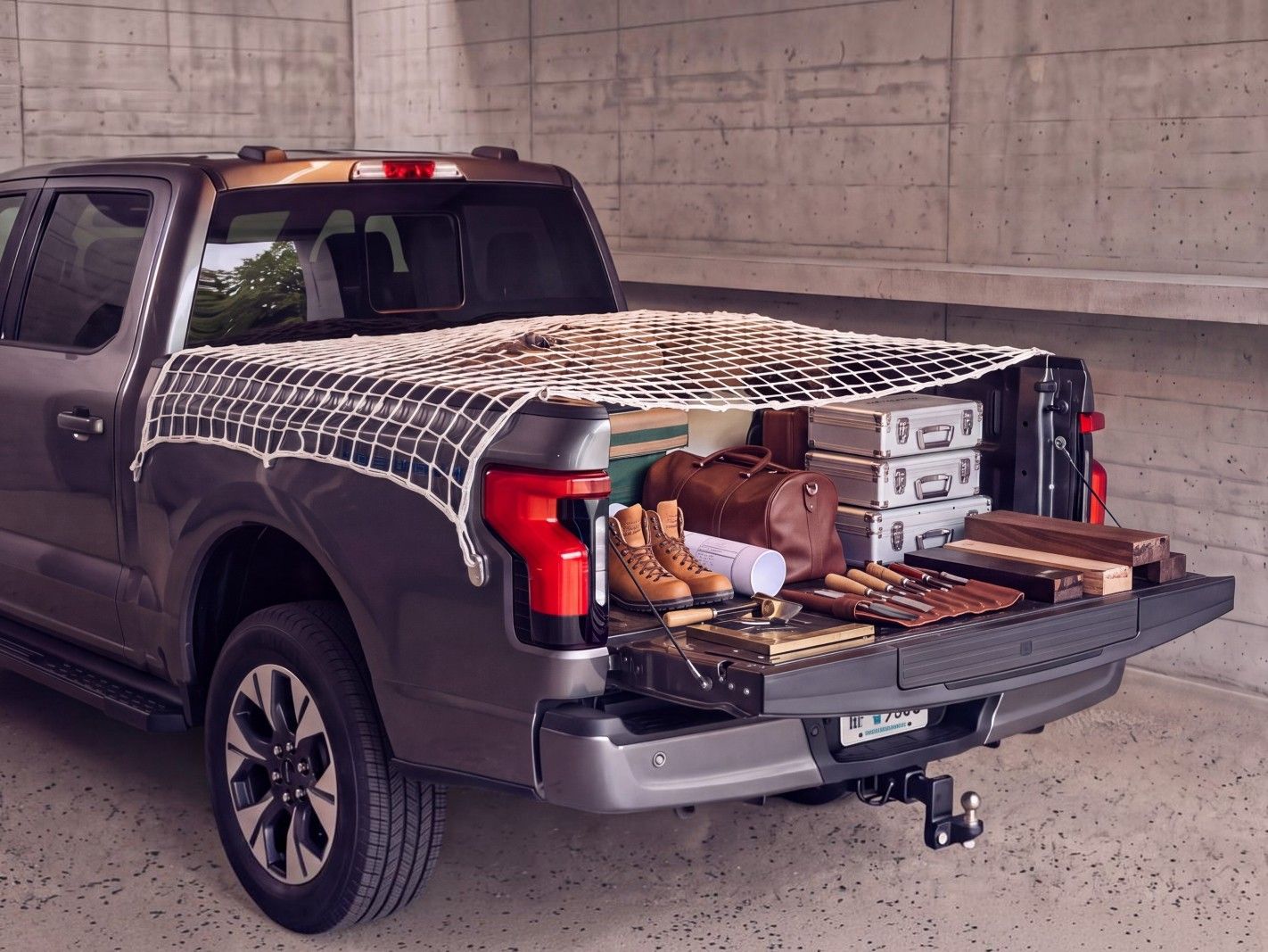 Pickup, Kofferraumnetz, Werkzeug, Campingausrüstung, Gepäck